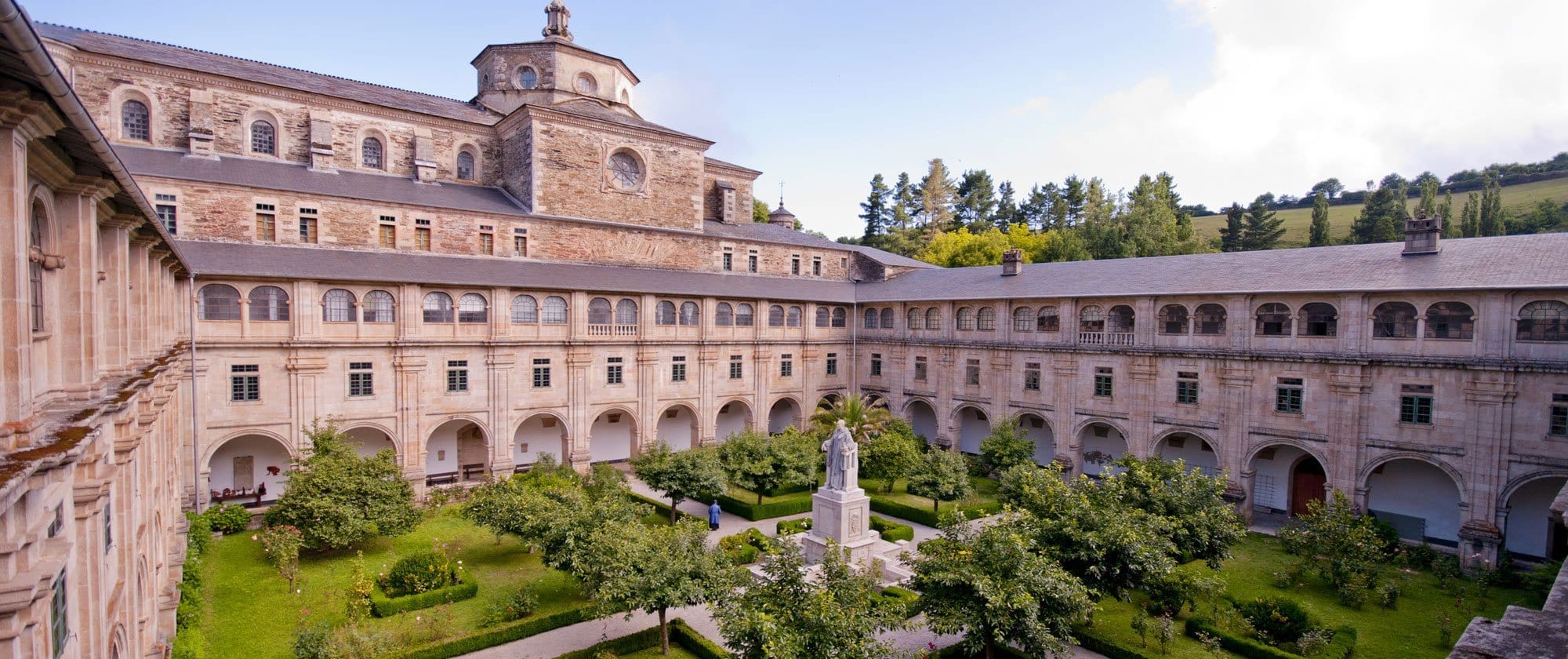 Claustro monasterio de samos