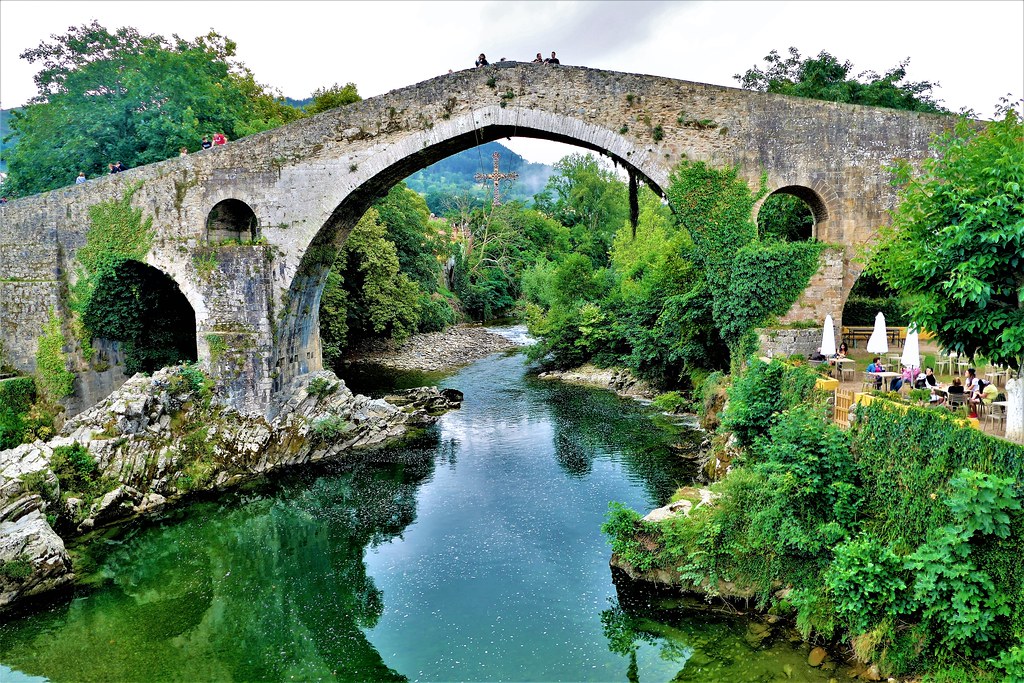 Cangas de Onís - Plus beaux villages des Asturies - Mundiplus